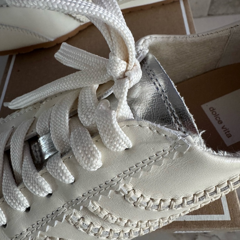 DOLCE VITA DELANY Off-White Sneakers, size 8 - Picture 6 of 12